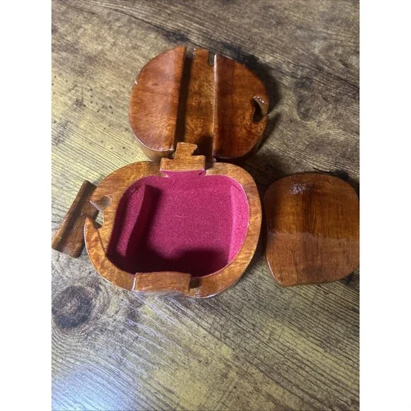 Apple Shaped Wooden Trinket Puzzle Jewelry Keepsake Box School Teacher Gift Vtg - Picture 12 of 15